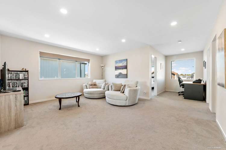 6 Thomas Rielly Avenue Hobsonville_11