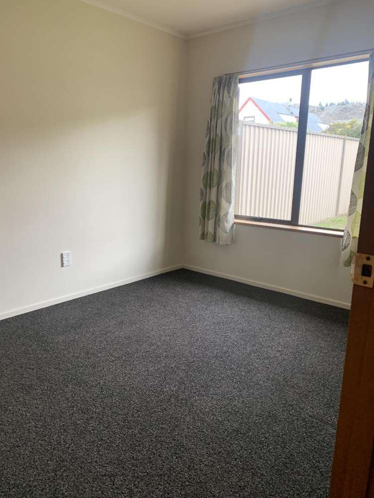 House/4 O'Neill Crescent 10123_6