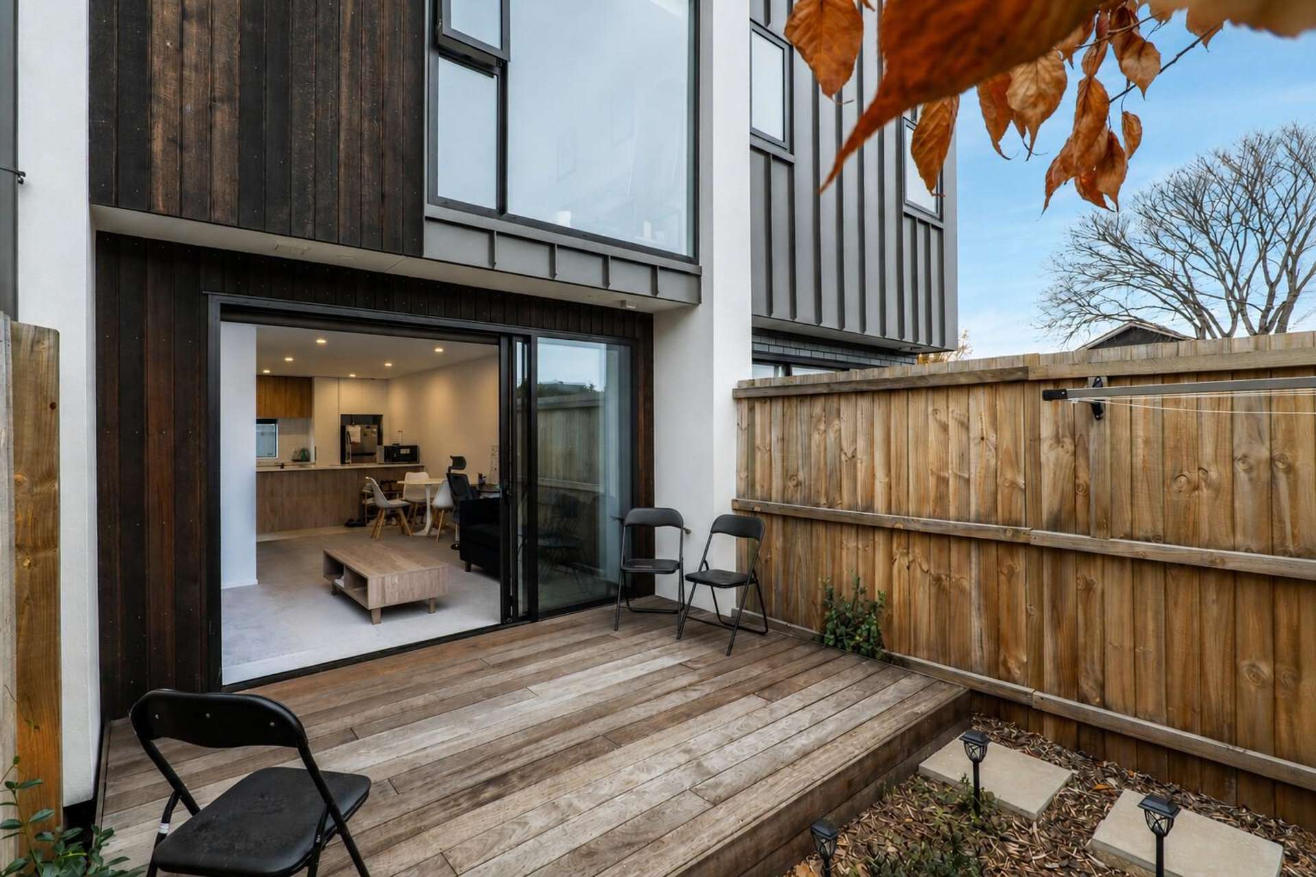 2/24 Devonport Lane St Albans_0