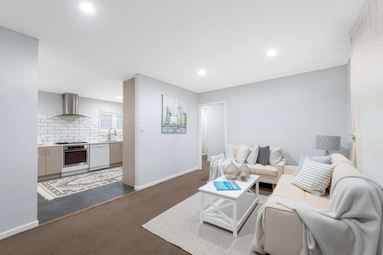 52 Woodside Road Massey_11