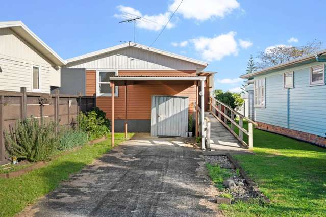 2/80 Gloria Avenue Te Atatu Peninsula_4