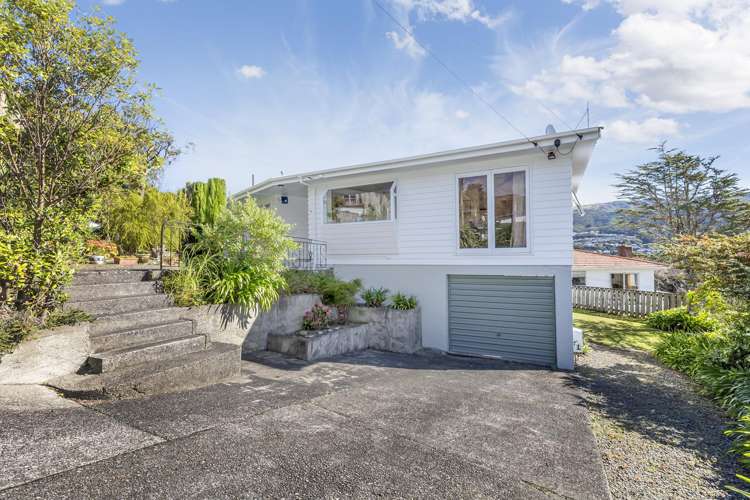 64 Collins Avenue Tawa_21