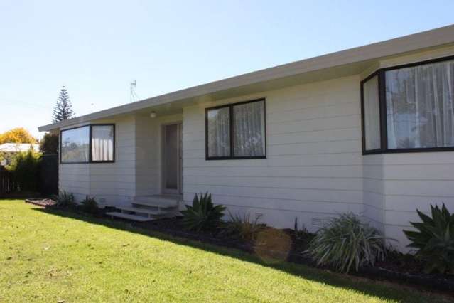 A charming house perfect for those seeking a comfortable and convenient living space.