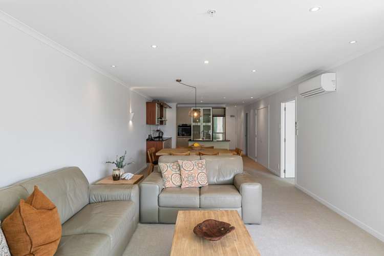 206/136 Marine Parade Mt Maunganui_5