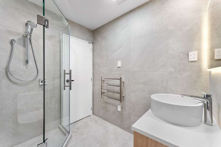 8D Rowan Terrace Te Atatu South_14
