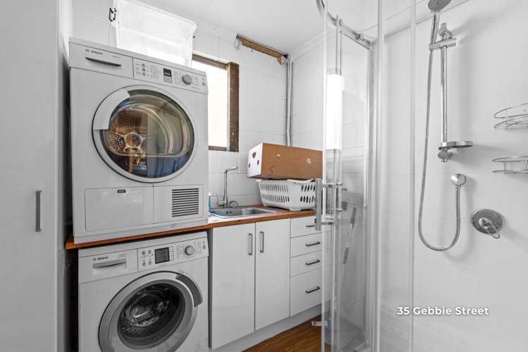 35 & 35A Gebbie Street Kinmont Park_23