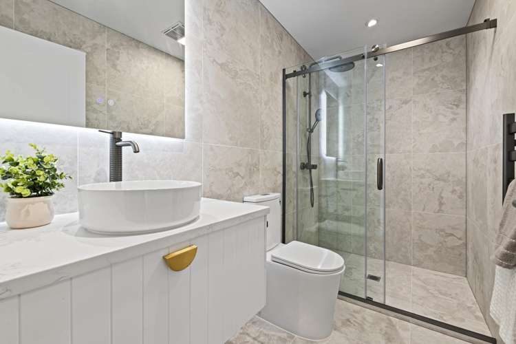 38 Awanui Road Red Beach_17