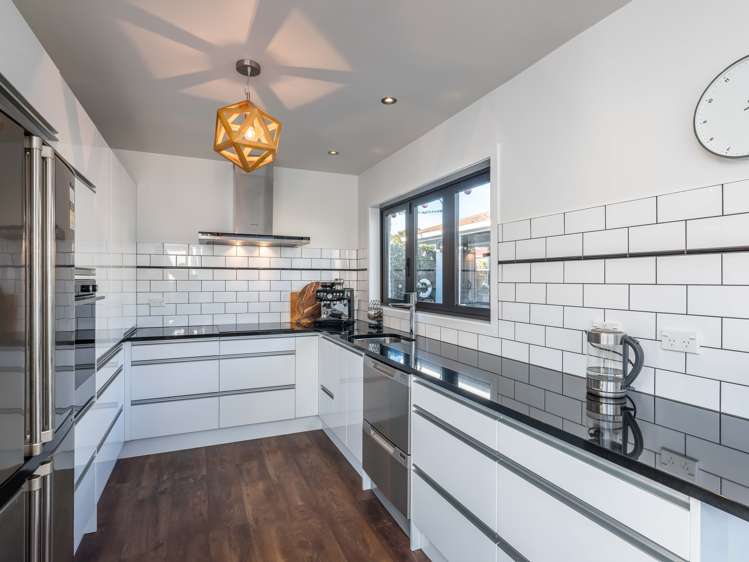 2/50 Devonshire Road Miramar_2