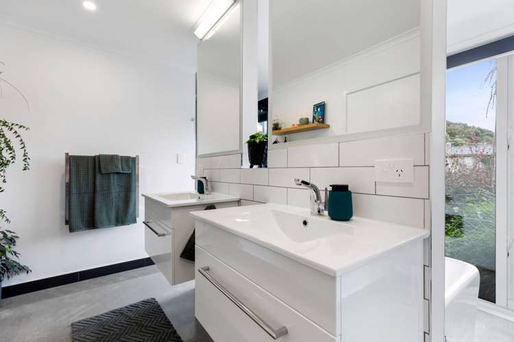 227 Lakes Boulevard Pyes Pa_15