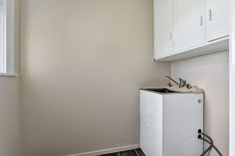 49 High Street Eltham_16