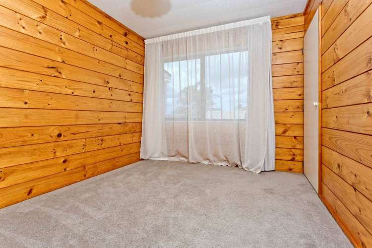 37b John Dee Crescent Red Beach_9