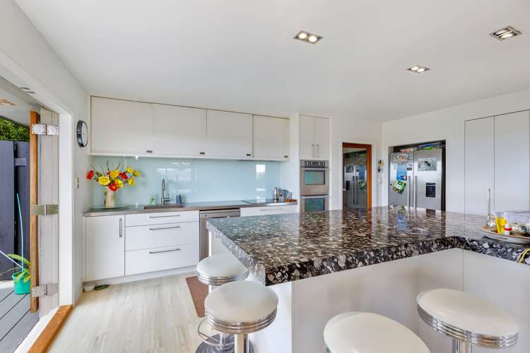 16 Kotare Place Sandspit_10