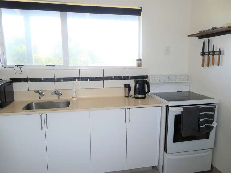 58b Domett Esplanade Cobden_14