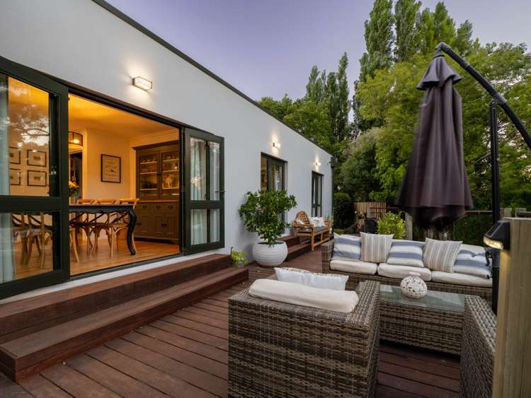 76 Moffat Drive Lincoln_20