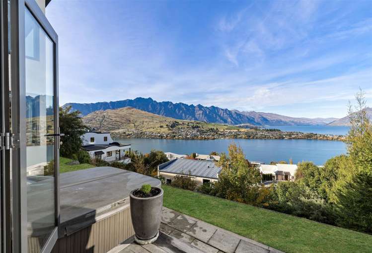 94 Hensman Road Queenstown_16