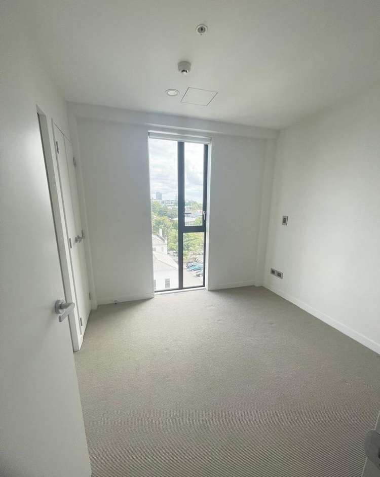 501/10 Lion Place Epsom_32