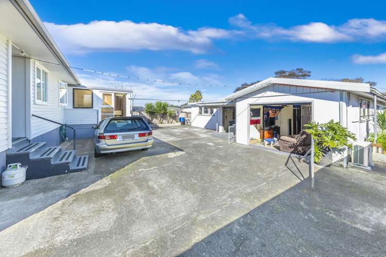121 Beaumonts Way Manurewa_13