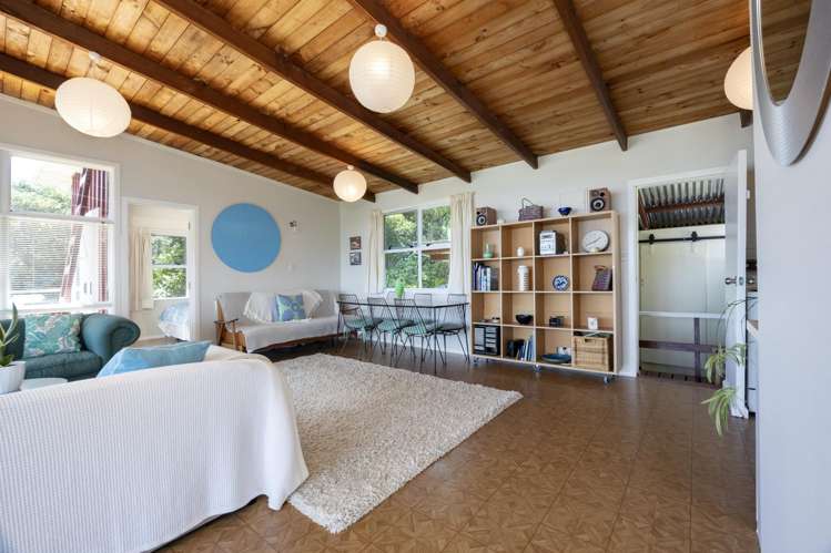 54 Rayner Road Piha_9