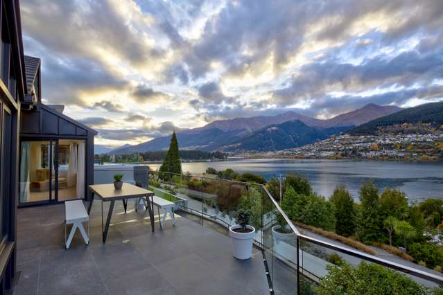 562 Peninsula Road Kelvin Heights_1