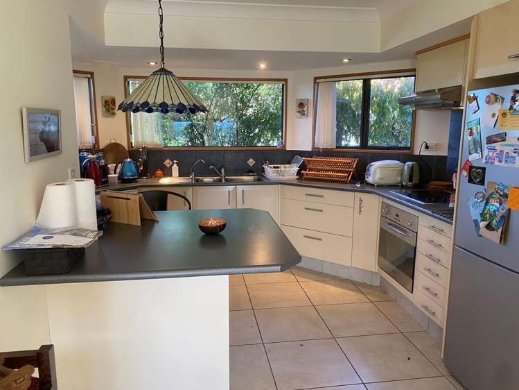 17 Aurora Avenue_4