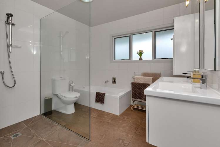 18 Attwood Street Tamaterau_22