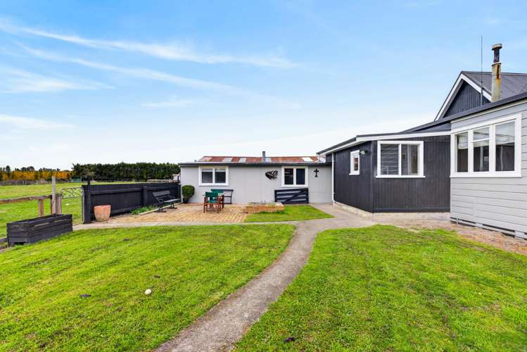 920 Park Road South Longlands_13