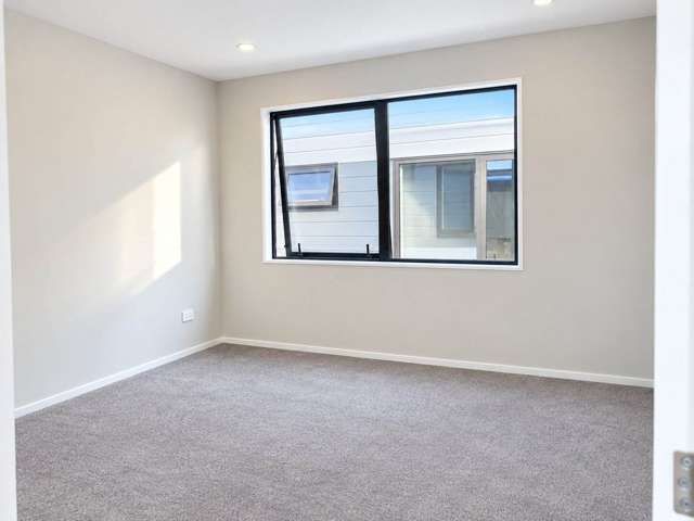 2/16 Waterloo Road Milford_4