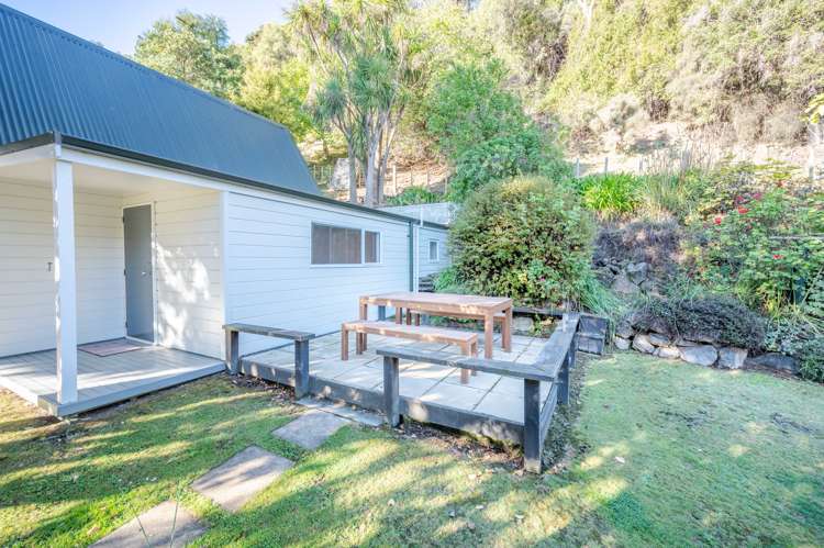 37 Penlington Place Akaroa_6