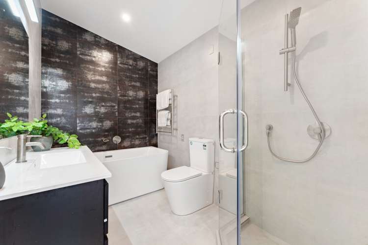 2/122 Archibald Road Kelston_9