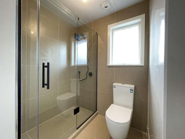 72 Clayton Avenue 10693_8