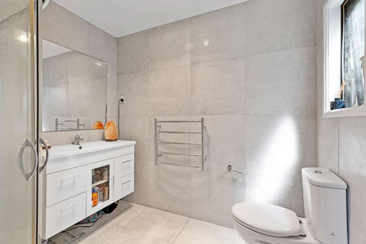 25 Gunbar Drive Welcome Bay_35