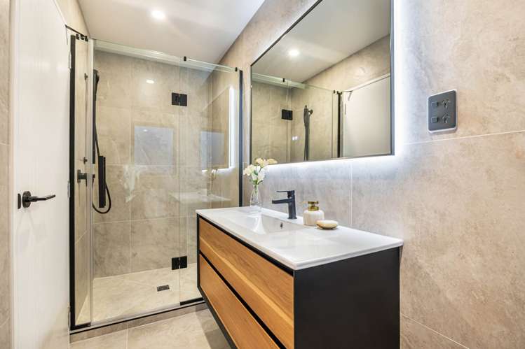 2/73 Te Taruna Drive Milldale_11