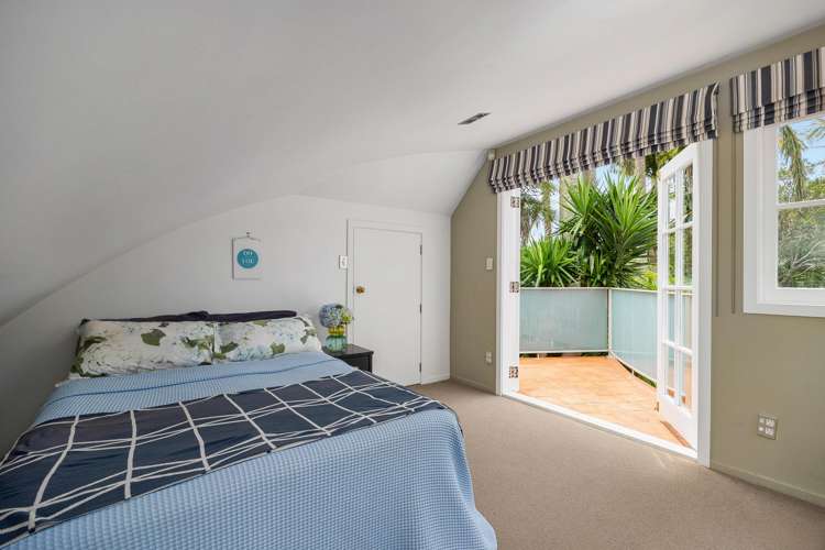 1A Summit Drive Mt Albert_24