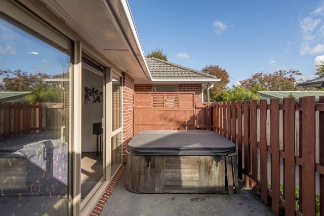 1/14 Woodbury Street Avonhead_4