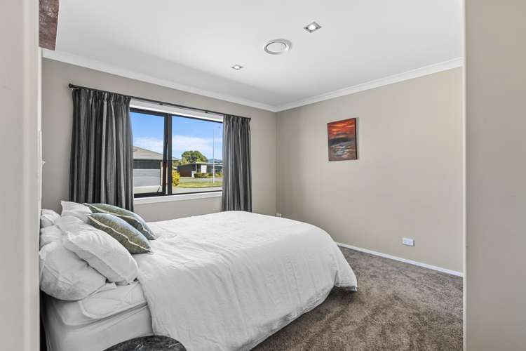 34 Armstrong Avenue Carterton_13