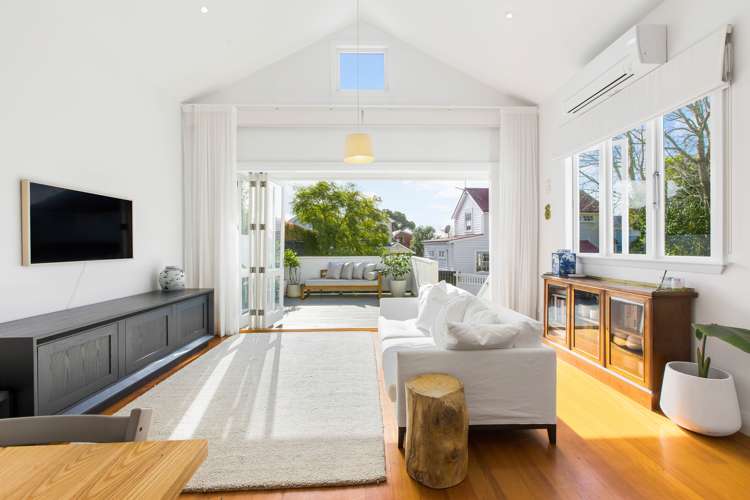 8 Beach Road Northcote Point_5