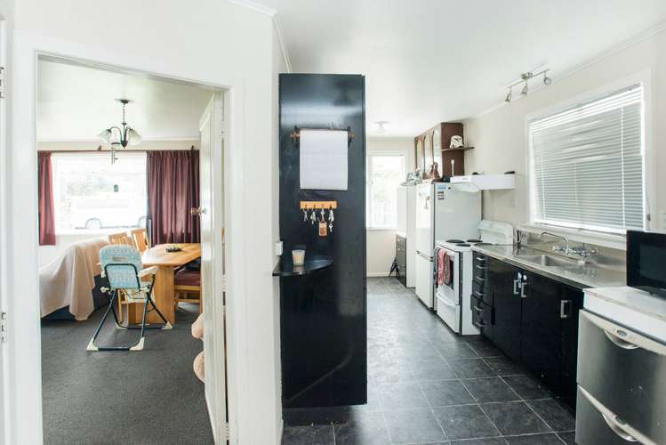 1 Keiha Street Riverdale_12