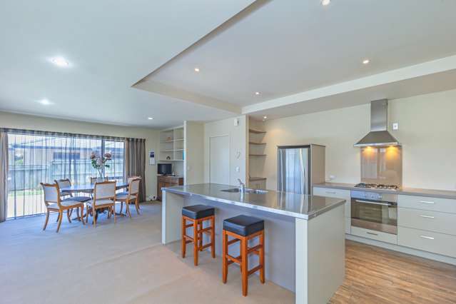 8 Campbell Grove Levin_1