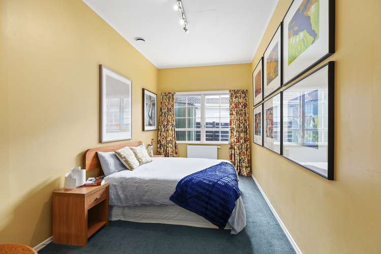 8 Lethenty Way Karori_15