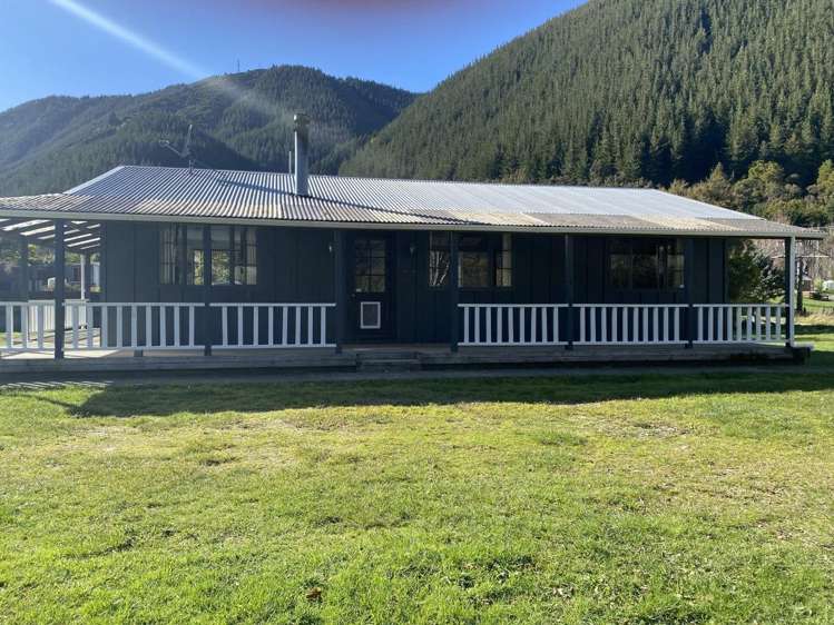 137 Wakamarina Road Havelock_12