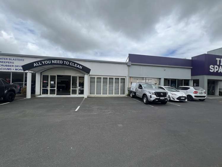 1B/24 Harris Road East Tamaki_1