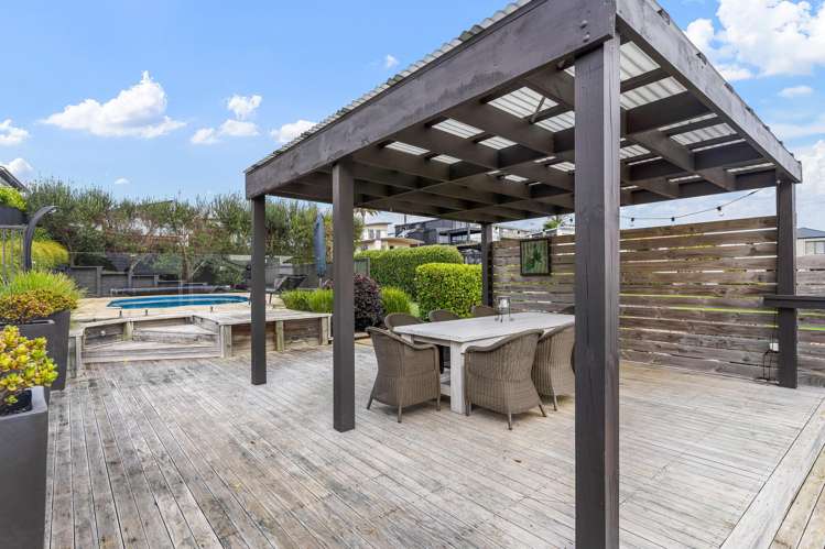 6 Crossland Place Maraetai_23