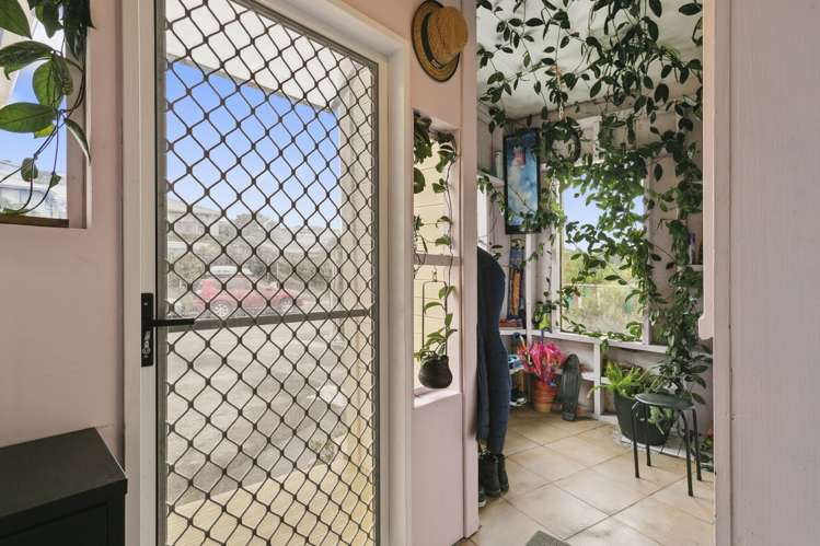 12 Camrose Grove Kingston_22