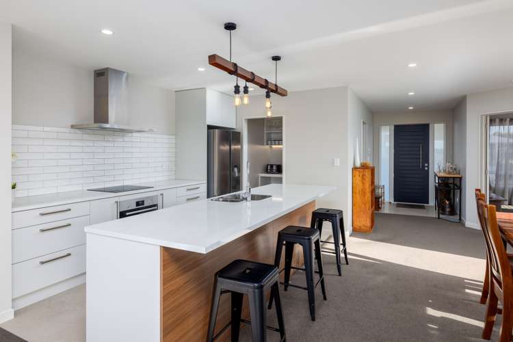 26 Pegasus Main Street Pegasus_7