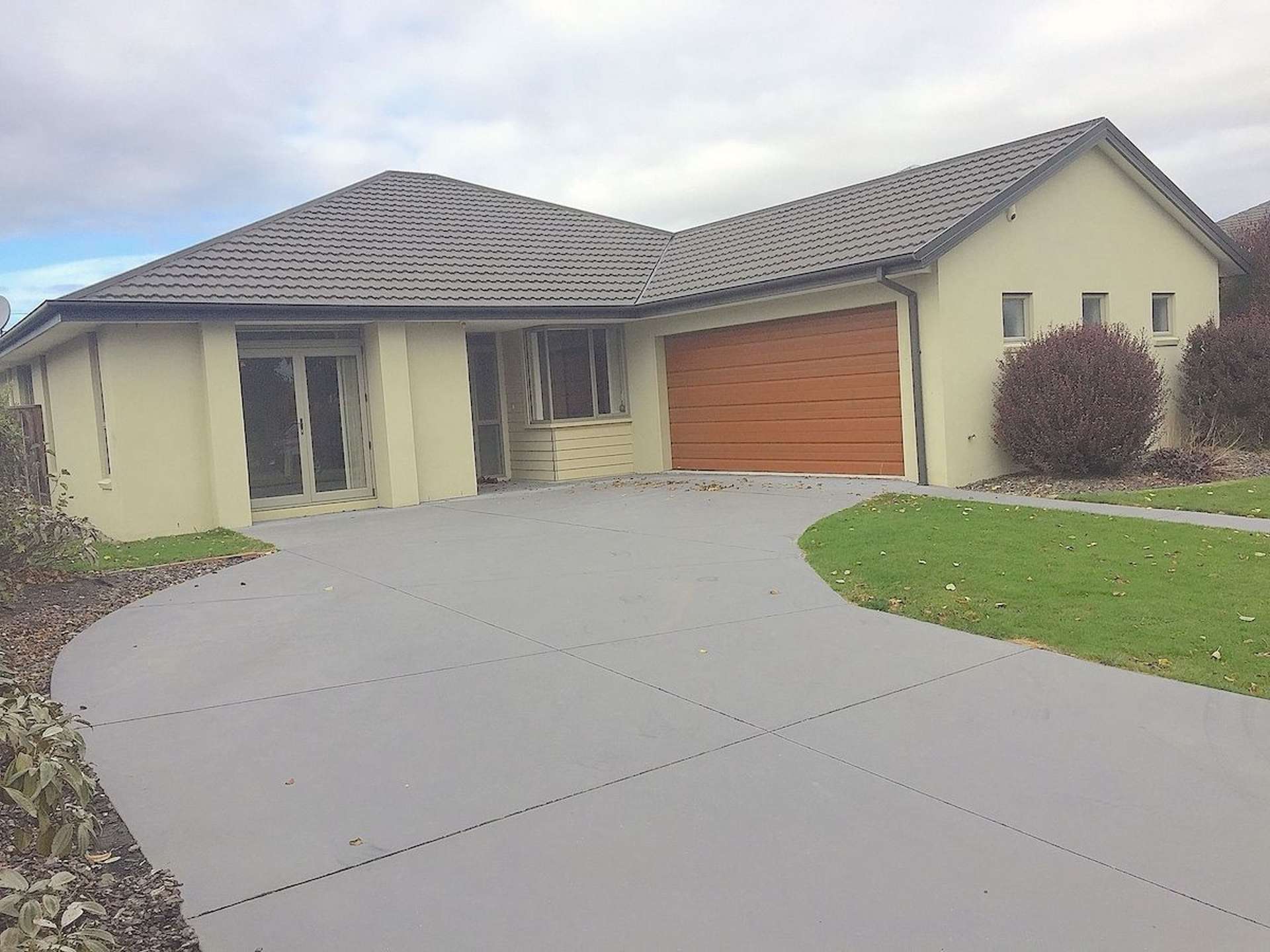 20 McMahon Drive Aidanfield_0