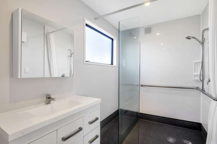 2/10 Nortons Road Avonhead_9