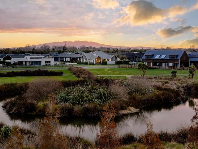 77 Baxter Michael Crescent Cambridge_2