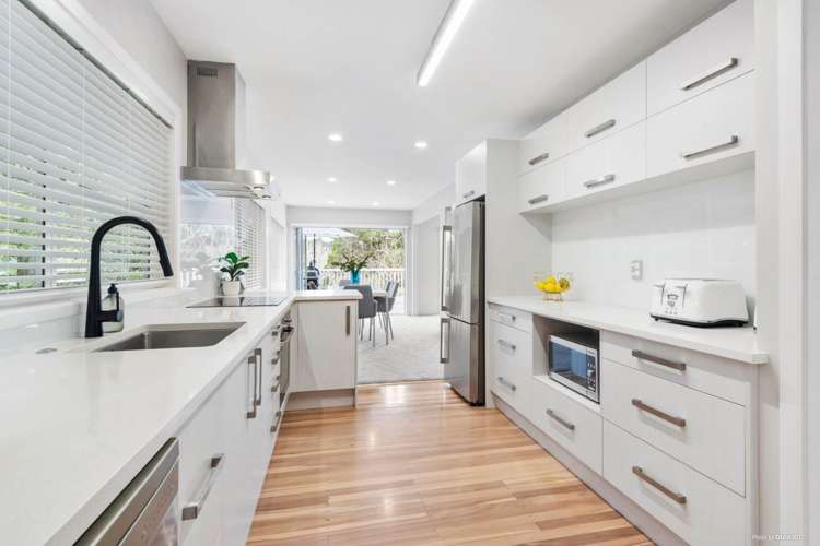 53 Daffodil Street Titirangi_2