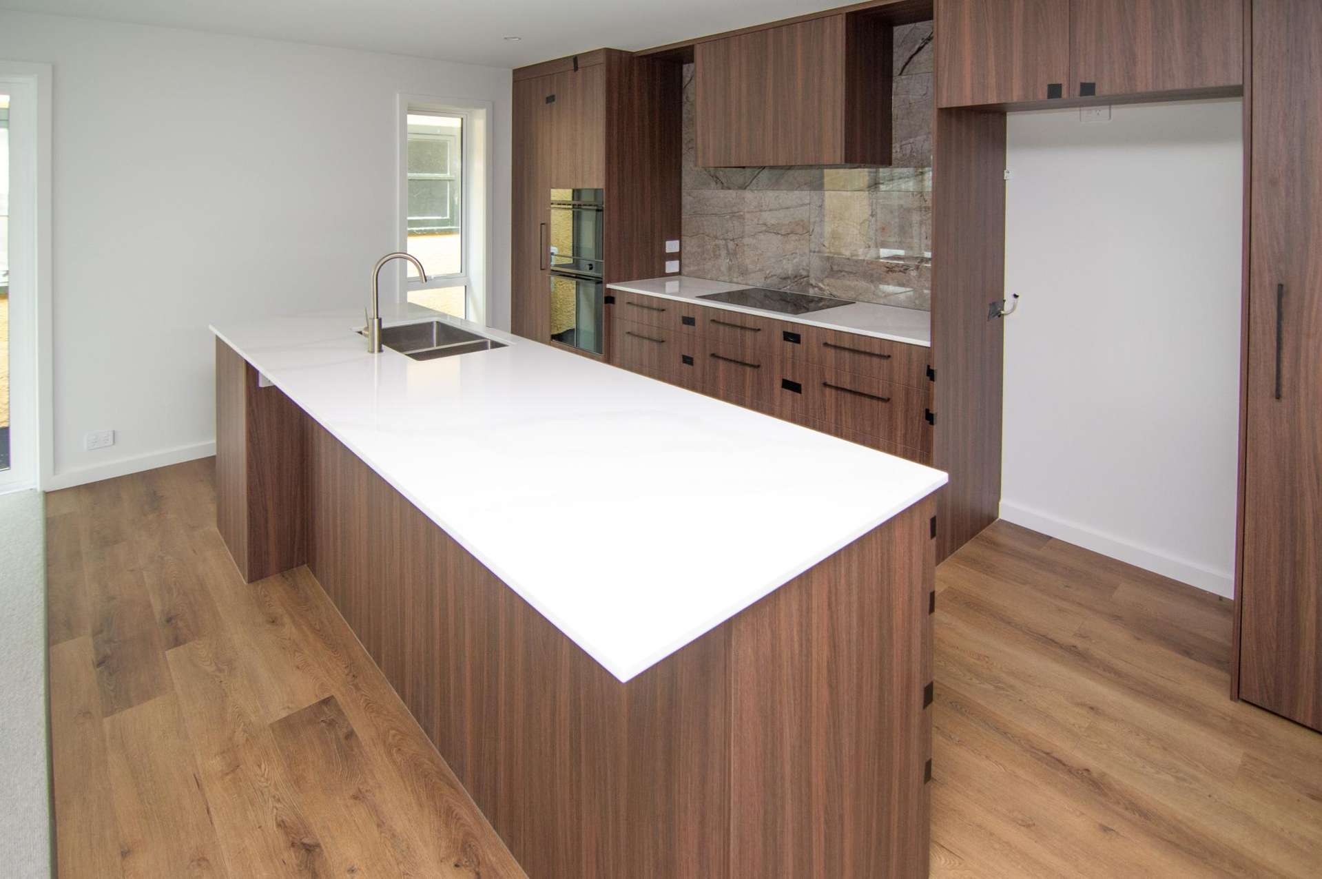86 Bridge Street, Relocatable House Only Bulls_0