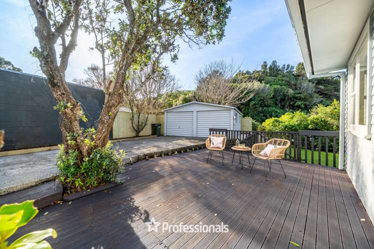 190 Dowse Drive Maungaraki_14